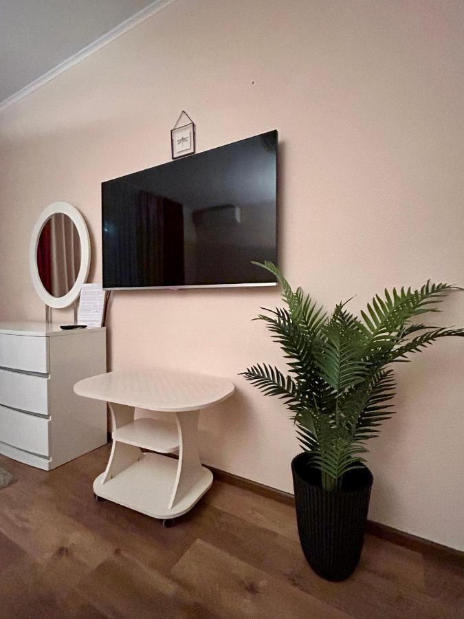 Apartament 1 Поверх Ж К Паркові Озера Метро Дарниця Kijów Zewnętrze zdjęcie