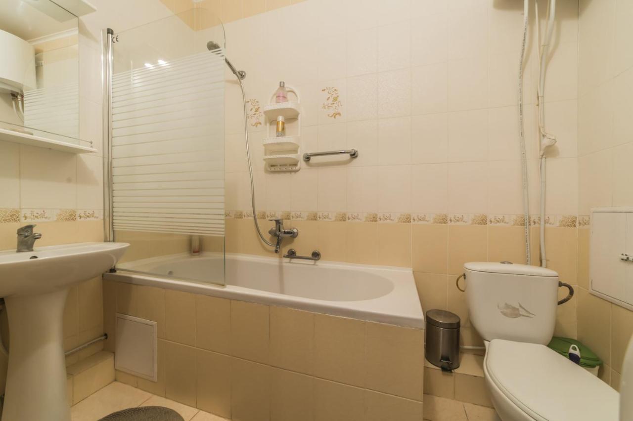 Apartament 1 Поверх Ж К Паркові Озера Метро Дарниця Kijów Zewnętrze zdjęcie