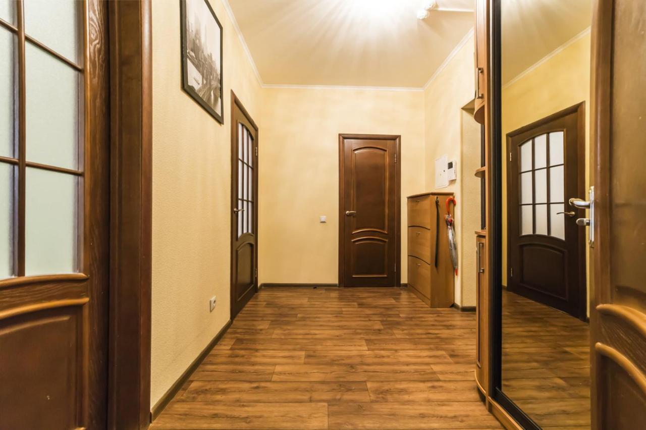 Apartament 1 Поверх Ж К Паркові Озера Метро Дарниця Kijów Zewnętrze zdjęcie