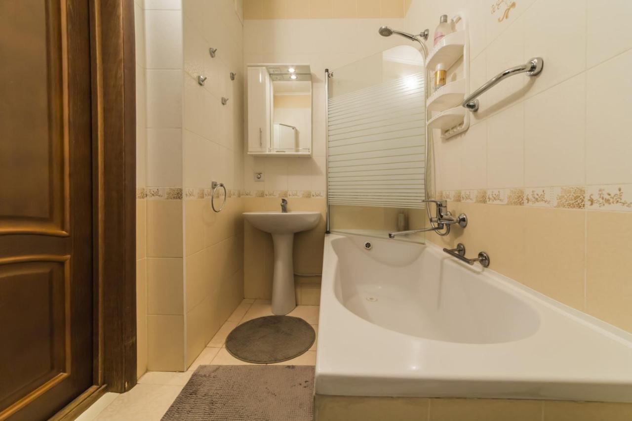 Apartament 1 Поверх Ж К Паркові Озера Метро Дарниця Kijów Zewnętrze zdjęcie