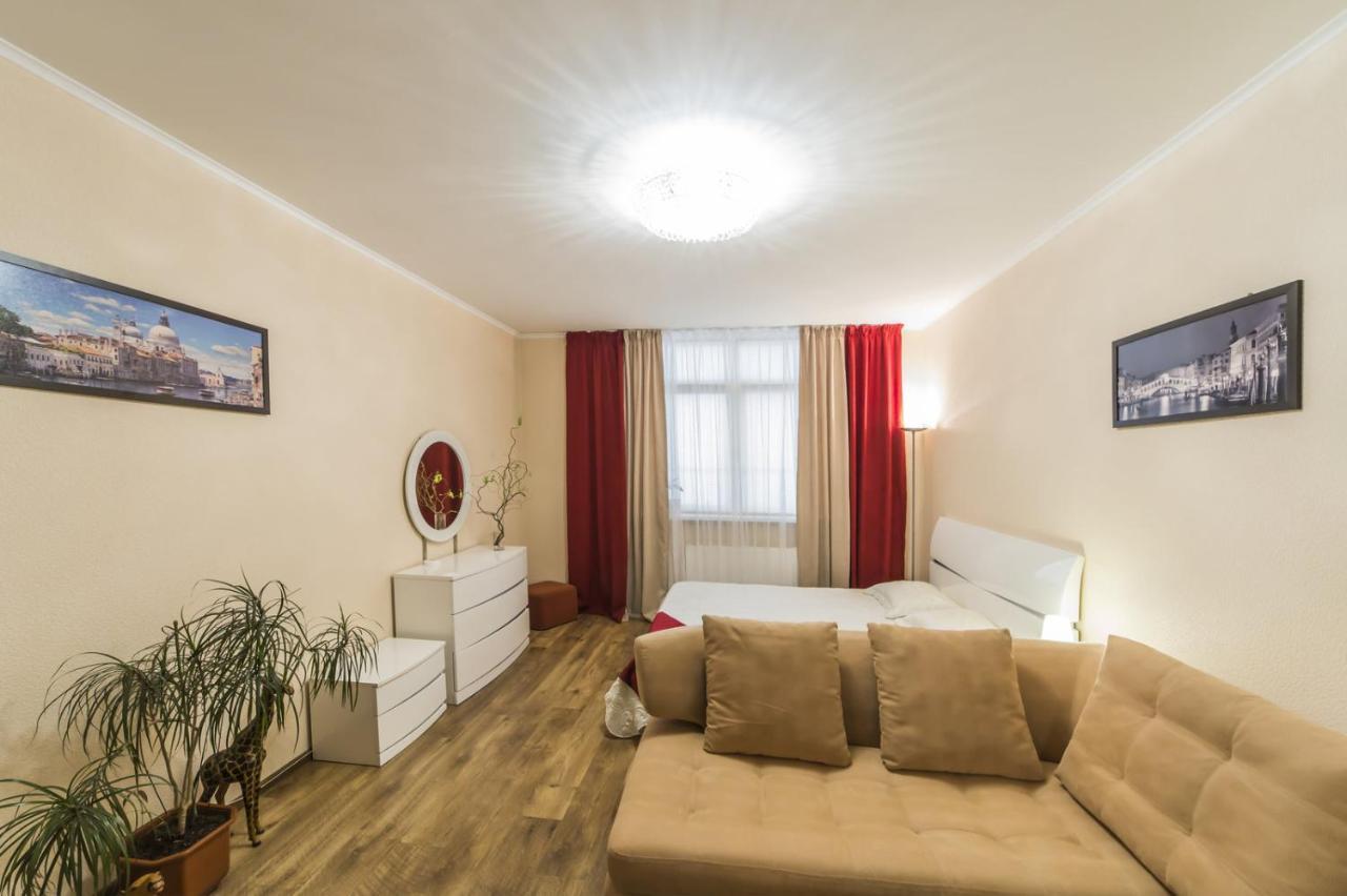 Apartament 1 Поверх Ж К Паркові Озера Метро Дарниця Kijów Zewnętrze zdjęcie