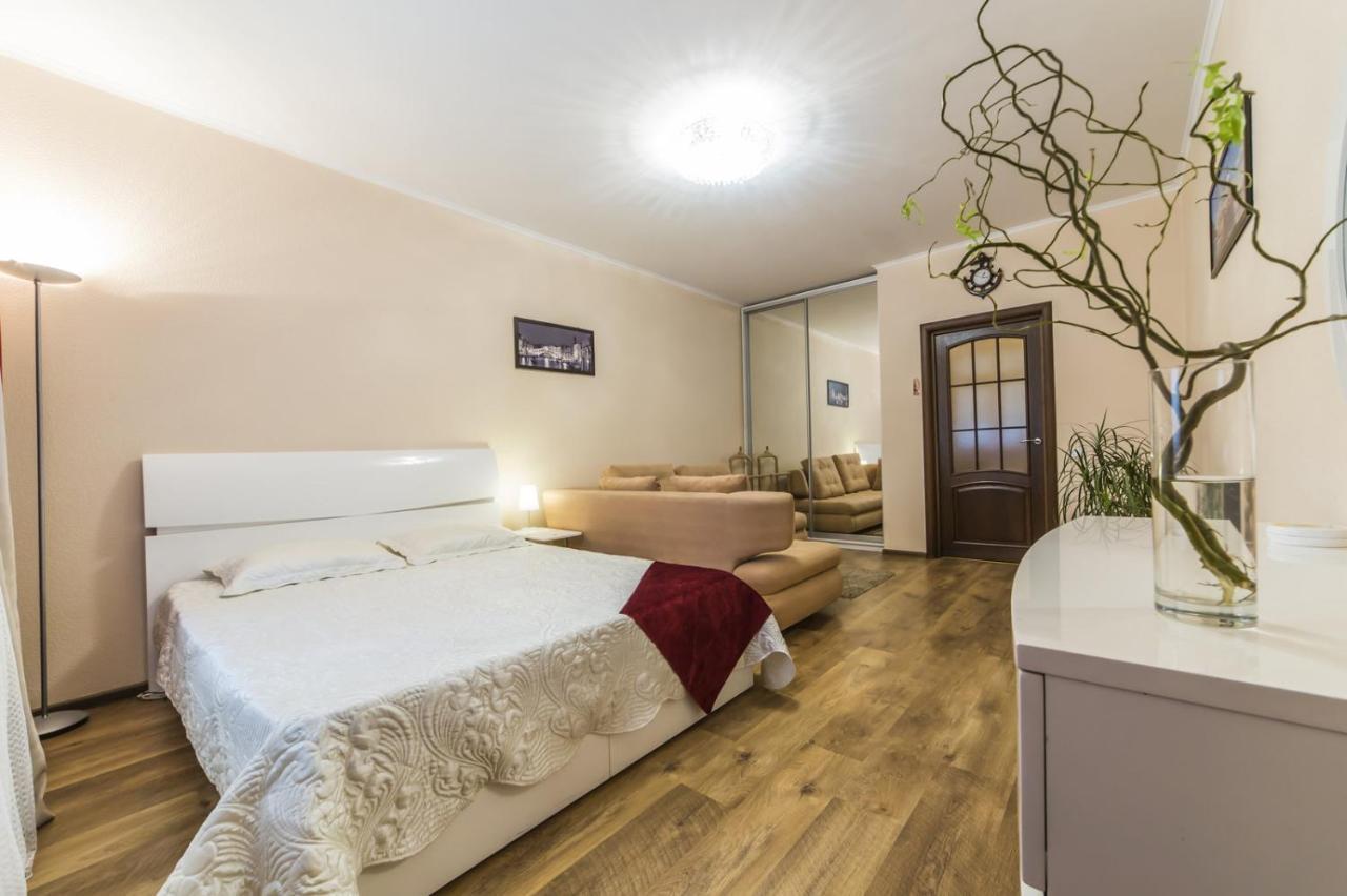 Apartament 1 Поверх Ж К Паркові Озера Метро Дарниця Kijów Zewnętrze zdjęcie