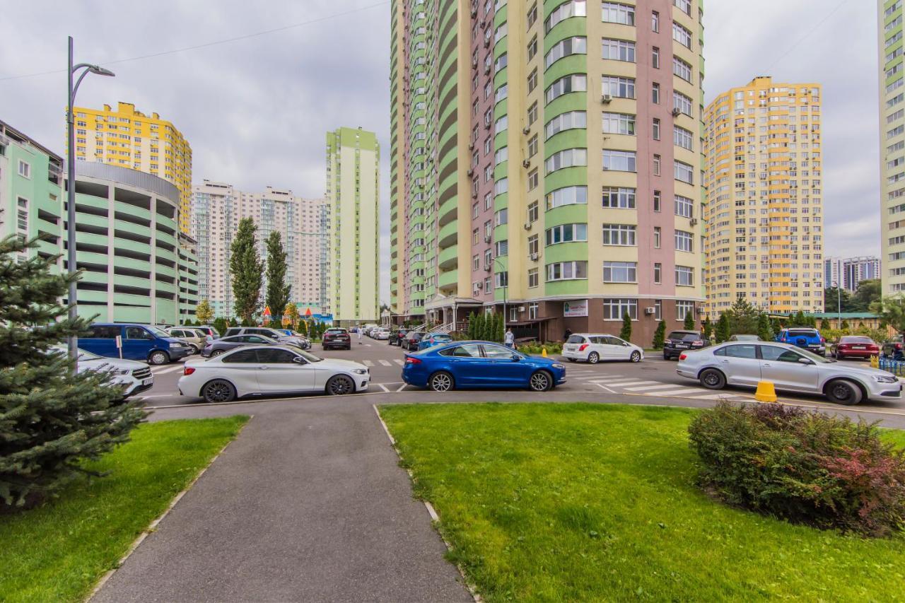 Apartament 1 Поверх Ж К Паркові Озера Метро Дарниця Kijów Zewnętrze zdjęcie